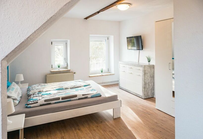 Majatalo Lilieinn Boardinghouse