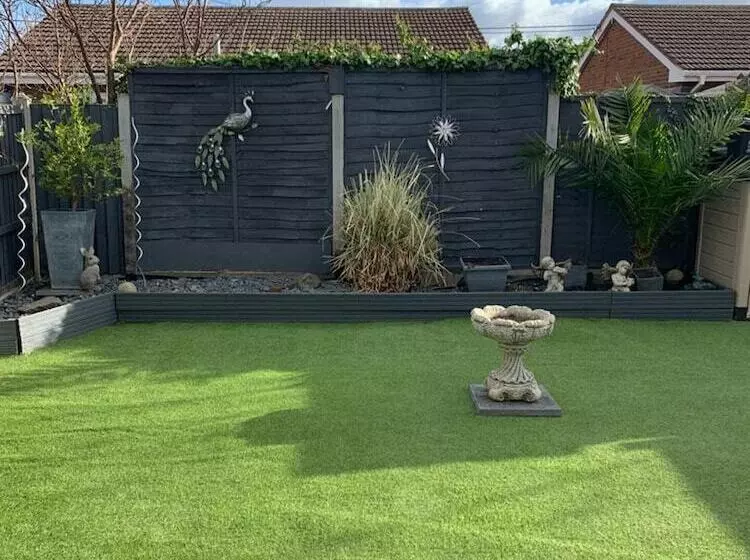 Beautiful 2 Bed Bungalow In Canvey Island