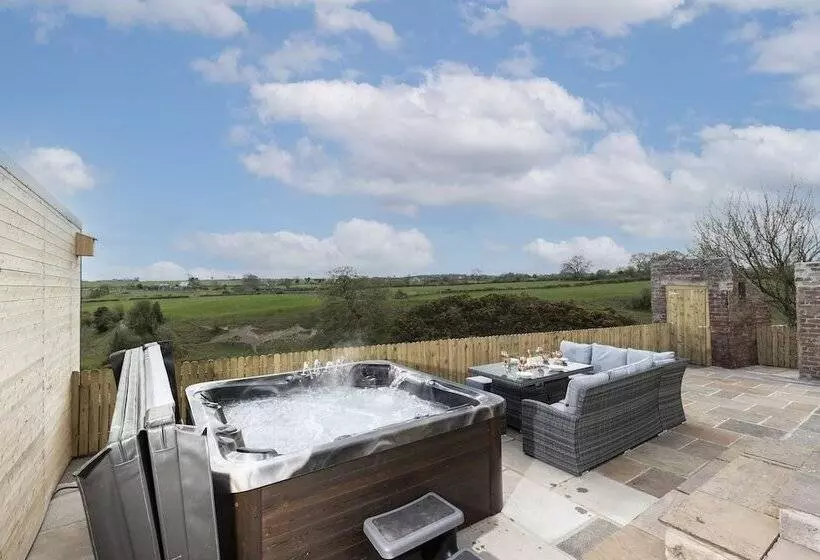 Hc Property   The Hideaway At Watergate Eye