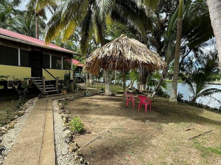 تختخواب و صبحانه River Bend Resort Belize