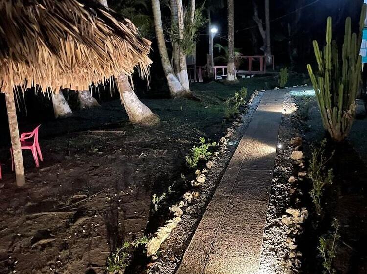 تختخواب و صبحانه River Bend Resort Belize