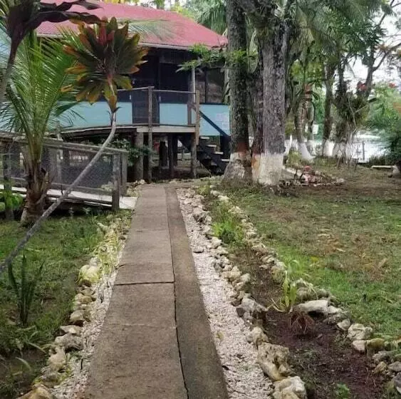 Aamiaismajoitus (B&B) River Bend Resort Belize