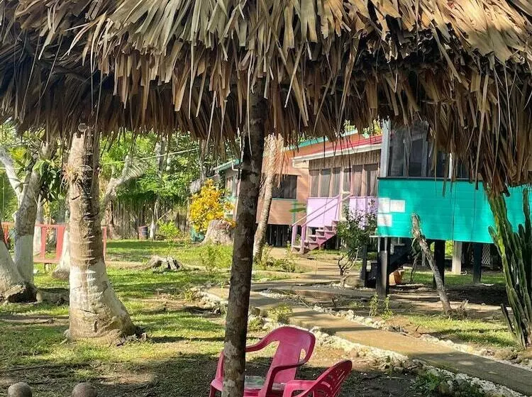 Aamiaismajoitus (B&B) River Bend Resort Belize