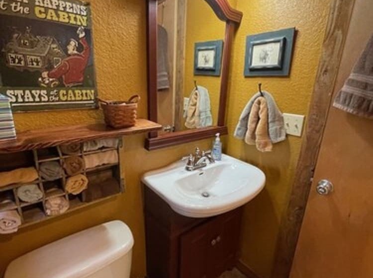 Eureka Sunset Cabins