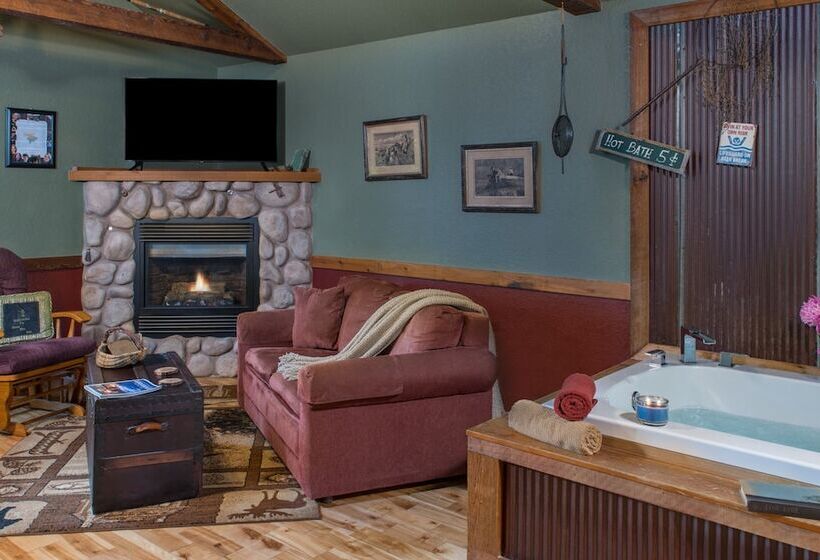 Eureka Sunset Cabins