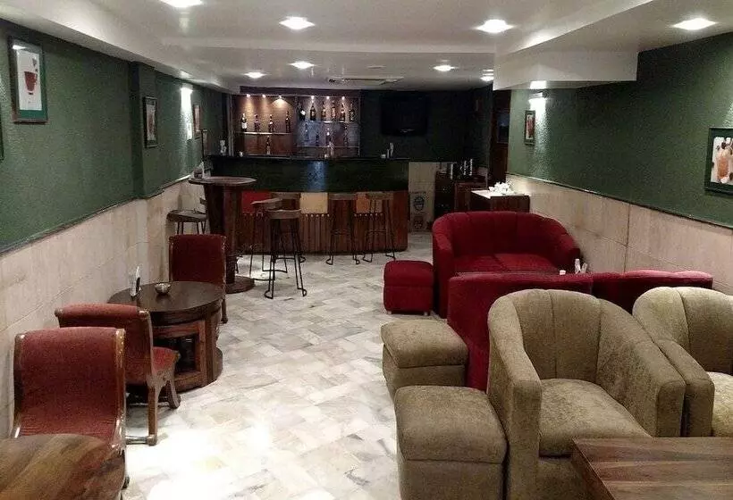 هتل Mandakini Lush