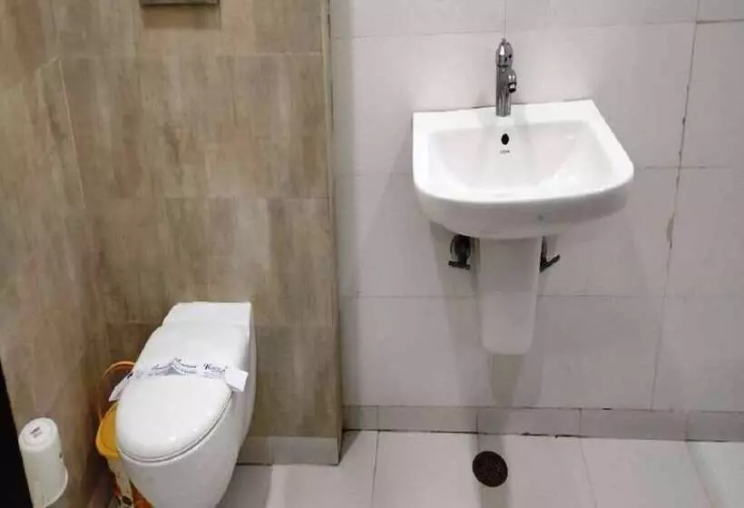 هتل Mandakini Lush