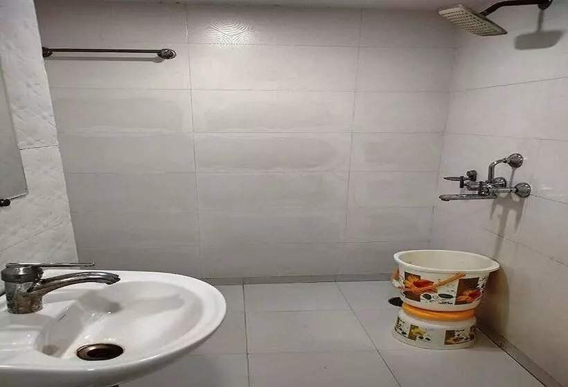 هتل Mandakini Lush