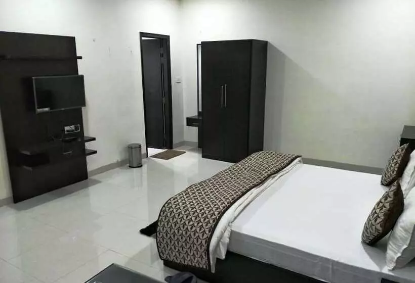 هتل Mandakini Lush