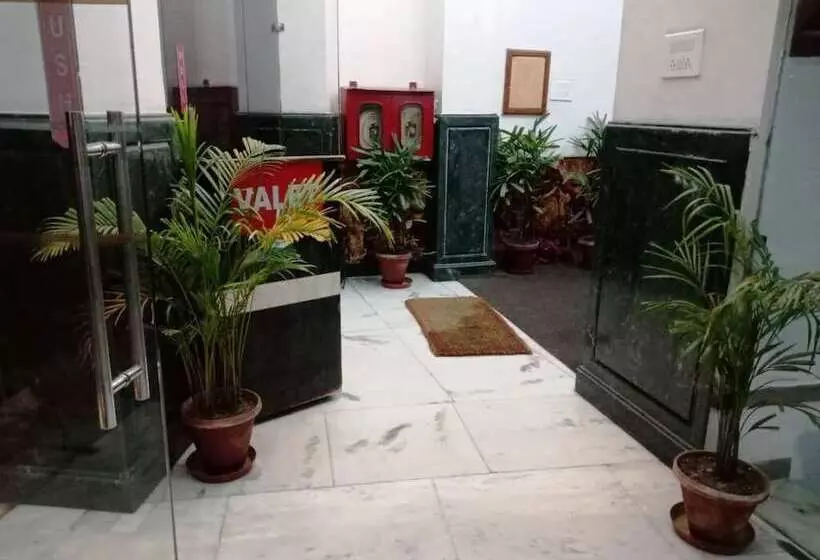 هتل Mandakini Lush