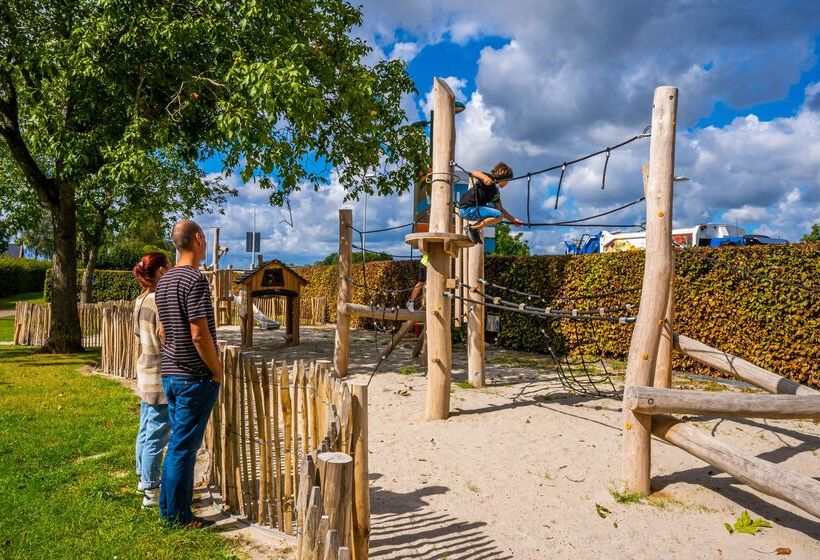 אתר נופש Europarcs Poort Van Maastricht