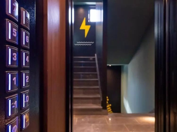 ホテル 3 Pines Design Living