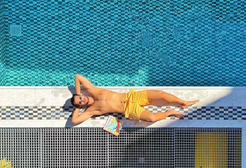 ホテル 3 Pines Design Living