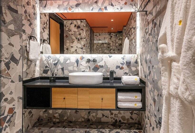 ホテル 3 Pines Design Living