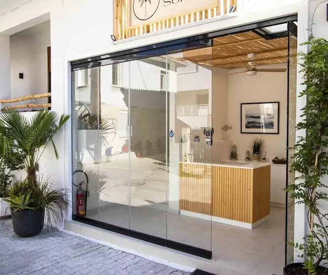 Palm Suites