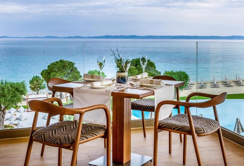 Ammoa Luxury Hotel & Spa Resort