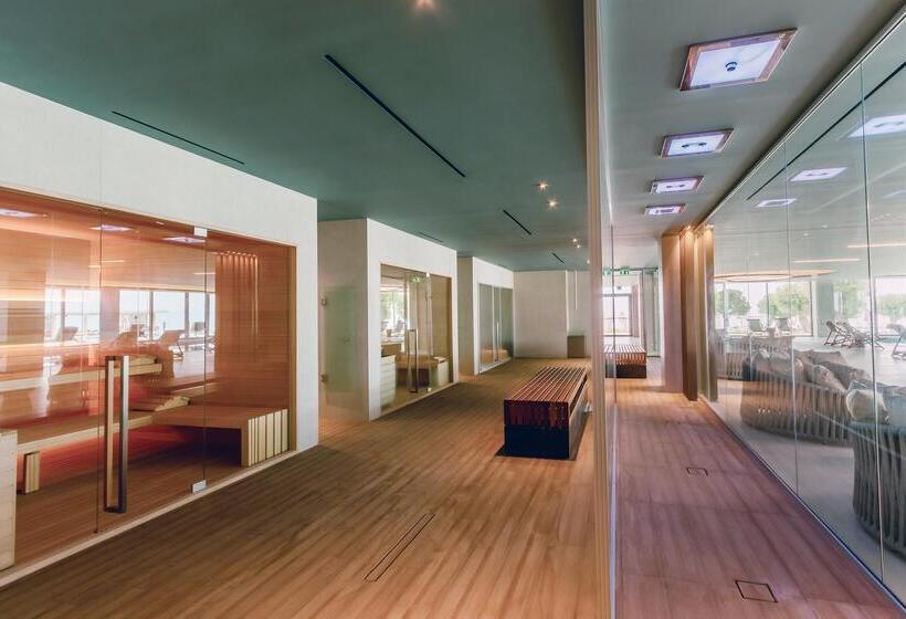 Ammoa Luxury Hotel & Spa Resort