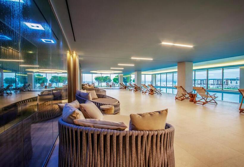 Ammoa Luxury Hotel & Spa Resort