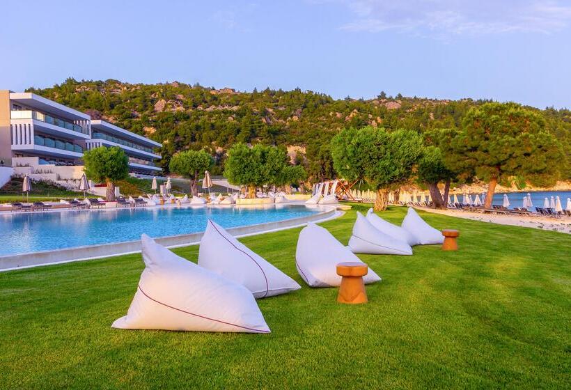 Ammoa Luxury Hotel & Spa Resort