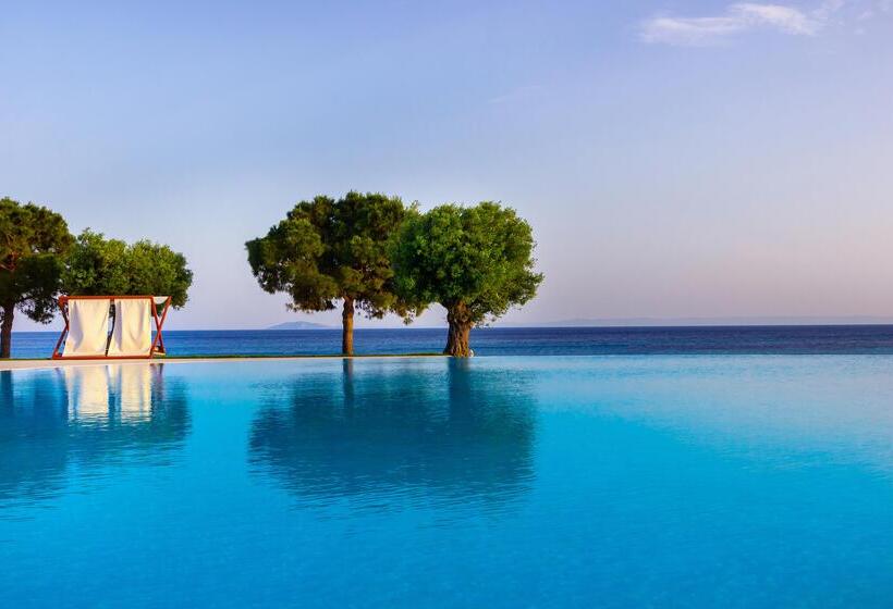 Ammoa Luxury Hotel & Spa Resort