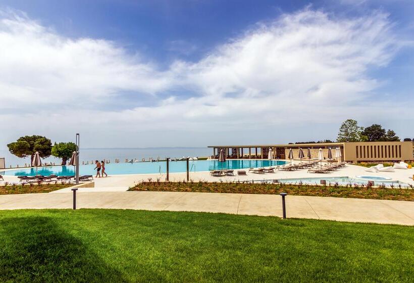 Ammoa Luxury Hotel & Spa Resort