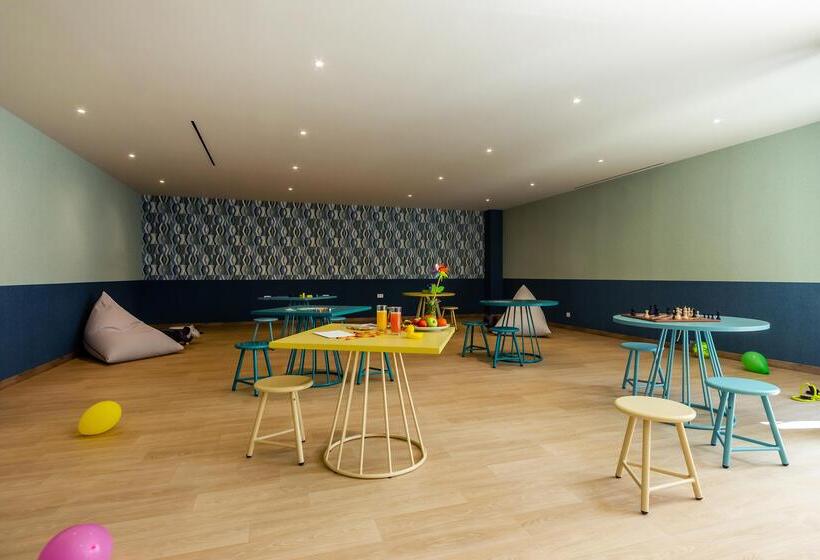 Ammoa Luxury Hotel & Spa Resort