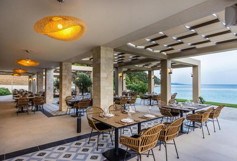 Ammoa Luxury Hotel & Spa Resort