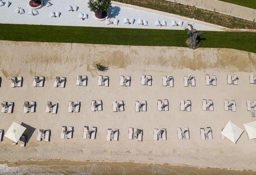 Ammoa Luxury Hotel & Spa Resort