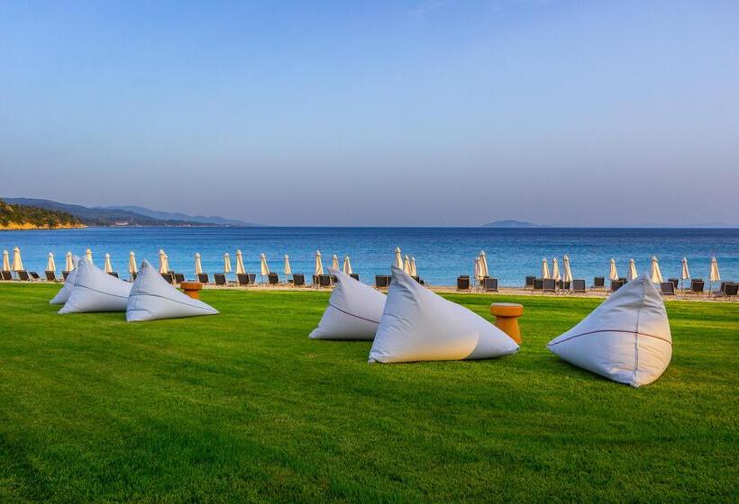 Ammoa Luxury Hotel & Spa Resort