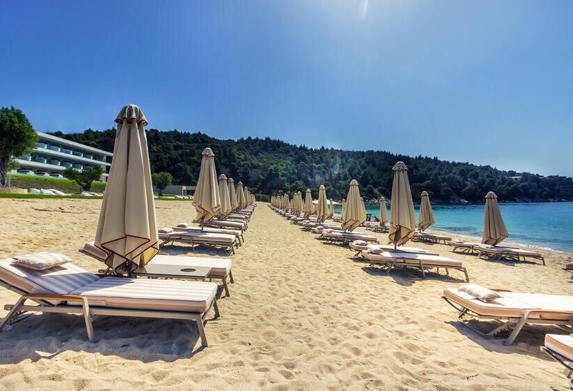 Ammoa Luxury Hotel & Spa Resort