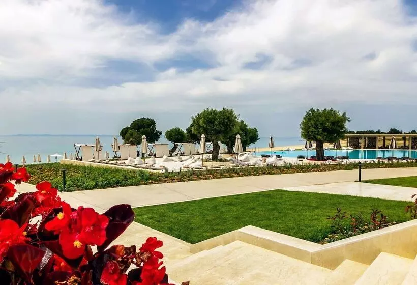 Ammoa Luxury Hotel & Spa Resort