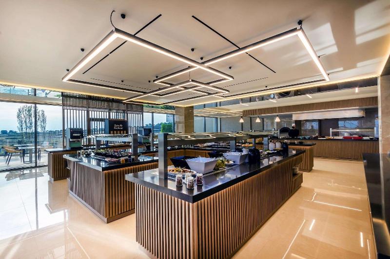 Ammoa Luxury Hotel & Spa Resort