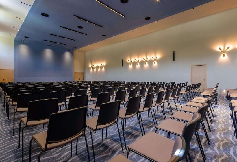 Ammoa Luxury Hotel & Spa Resort