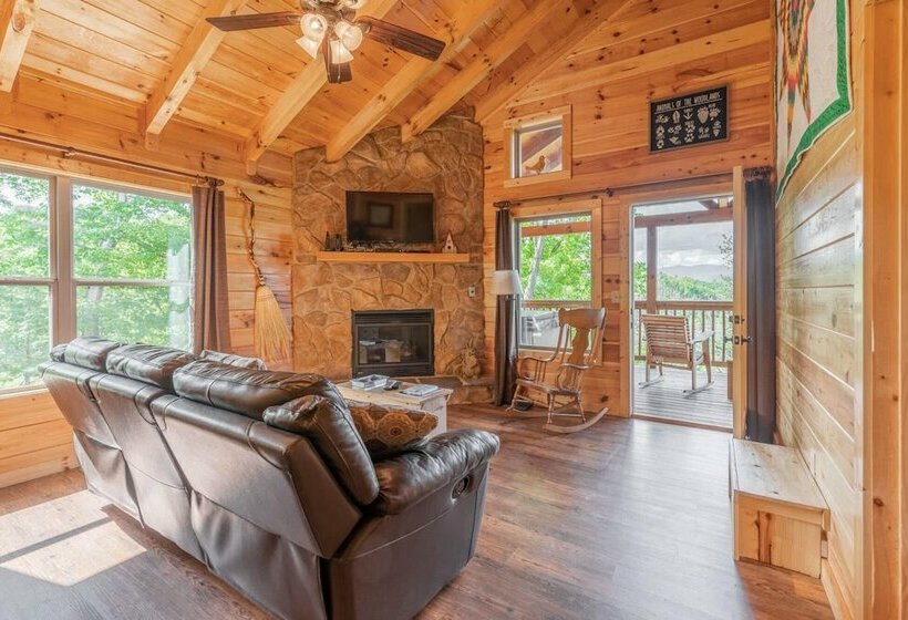 Ever After Mountain View Hot Tub