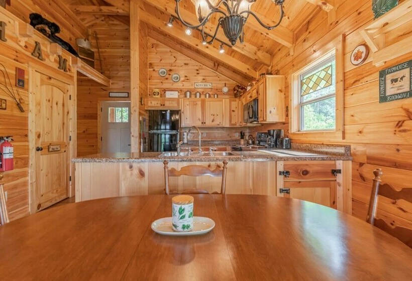 Ever After Mountain View Hot Tub