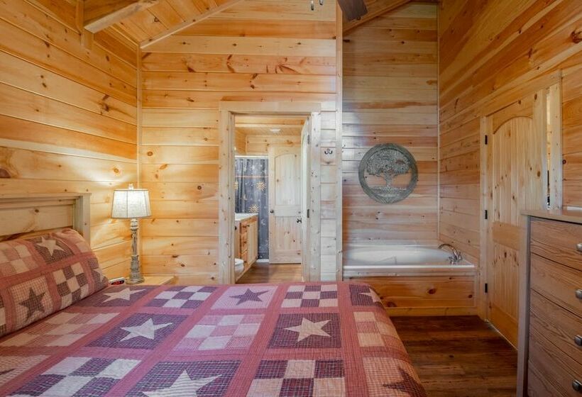 Ever After Mountain View Hot Tub