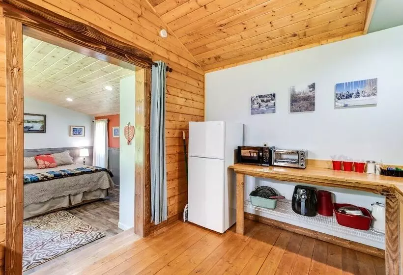 71mf  Rustic   Pets Ok   Sleeps 4