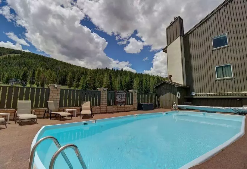 Heated Pool Ski In Walk Out Perfect Hotel Room   Cv210a By Redawning