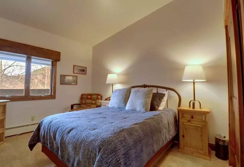 Heated Pool Ski In Walk Out Perfect Hotel Room   Cv210a By Redawning