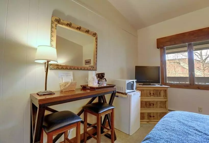 Heated Pool Ski In Walk Out Perfect Hotel Room   Cv210a By Redawning