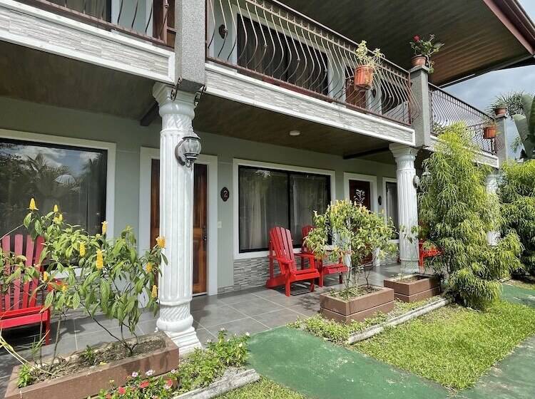 هتل Campos Arenal