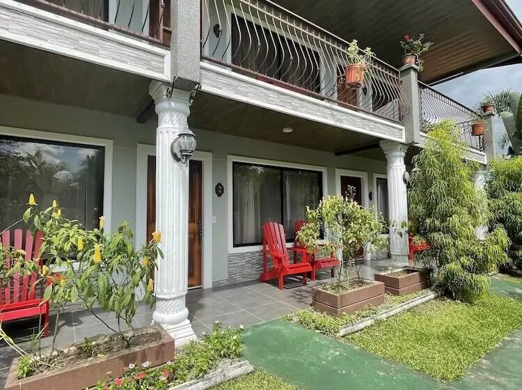 هتل Campos Arenal