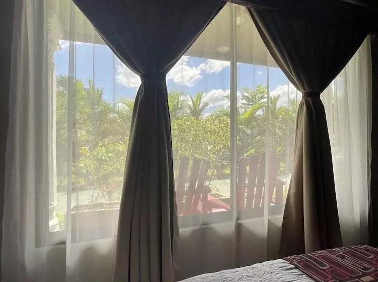 هتل Campos Arenal