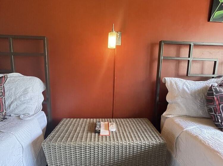 هتل Campos Arenal