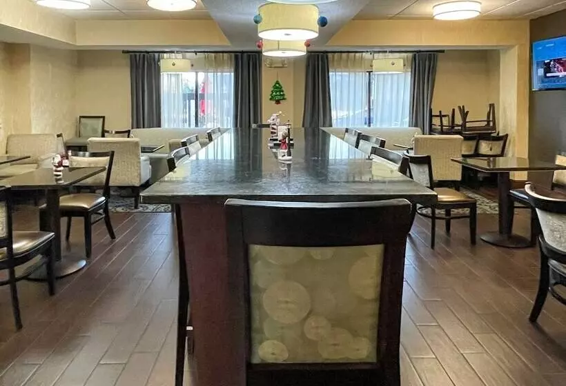 Hotelli Comfort Inn Darien  North Brunswick