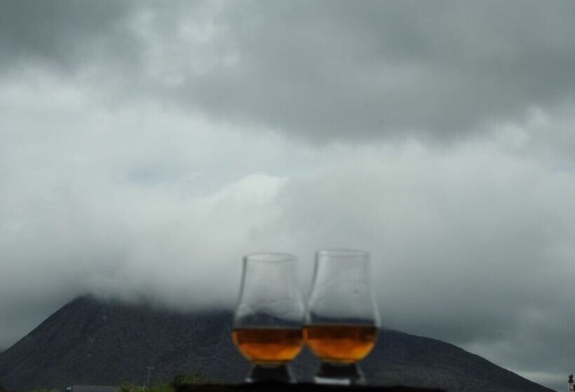 בית מלון כפרי House Of Juniper The Manse