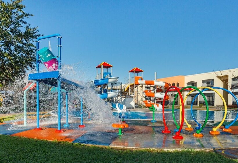 בית מלון כפרי Morea Family Resort&spa All Inclusive