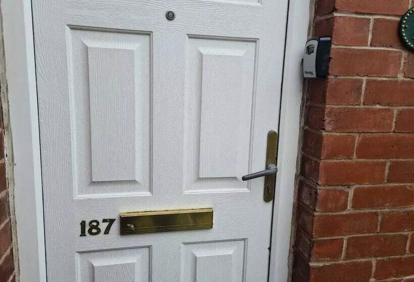 レジデンス Lovely 2 Bed House In Bolton Greater Manchester