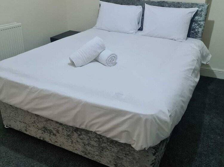 レジデンス Lovely 2 Bed House In Bolton Greater Manchester