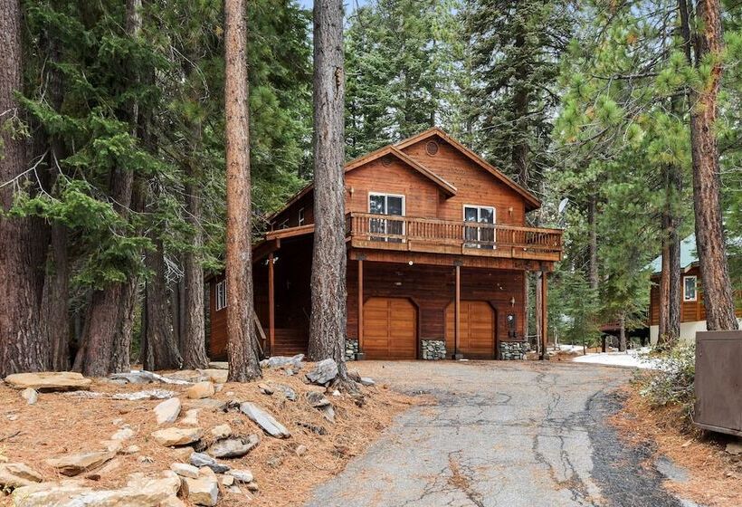 Truckee Pines Retreat Game Room & Forest Views